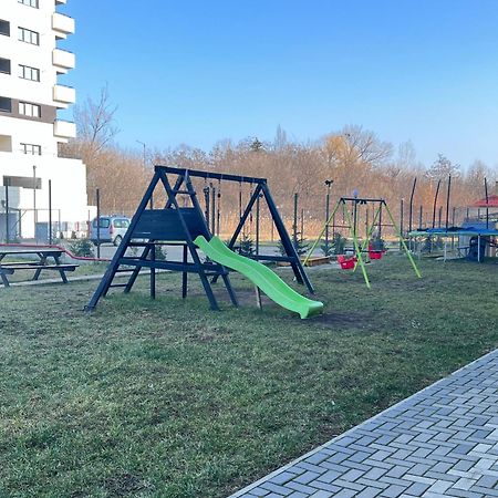 Airport Flyhub Chic Apartment Ясси Екстер'єр фото
